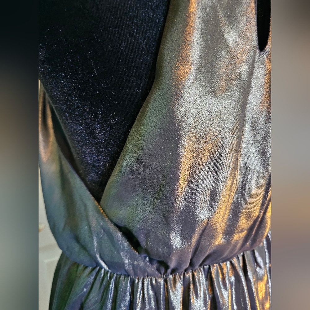 Lush Shimmering Gold Metallic Halter Formal Party Dress Women's Sz S - Picture 9 of 12